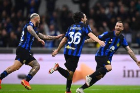 华体会-关于那不勒斯训练开放日，窗口期手感冰凉引欢呼，意甲在即，阵容厚度经受考验的信息-华体会