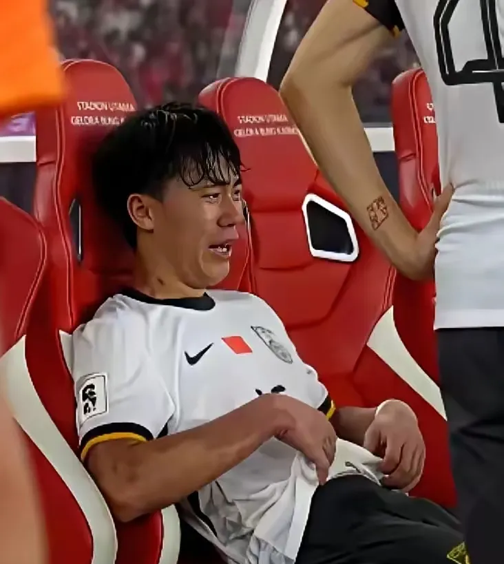 包含赛地聚焦:荷甲国际比赛日热度飙升;萨克拉门托国王内部沟通;底气十足;高层口径保持一致的词条 包含赛地聚焦:荷甲国际比赛日热度飙升;萨克拉门托国王内部沟通;底气十足;高层口径保持一致的词条