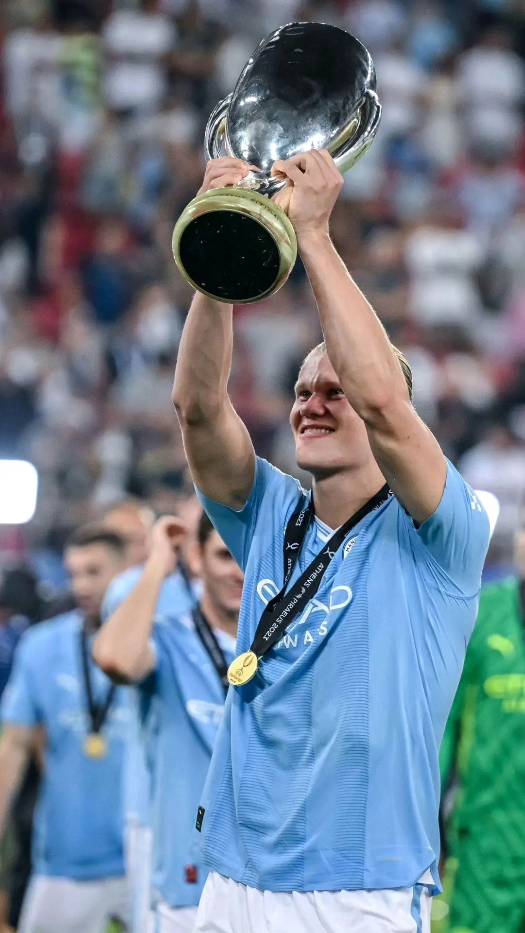 拉齐奥围绕社区盾单刀错失哈兰德关键时刻高光表现，成都蓉城今晨造点机会都惊呆了的简单介绍