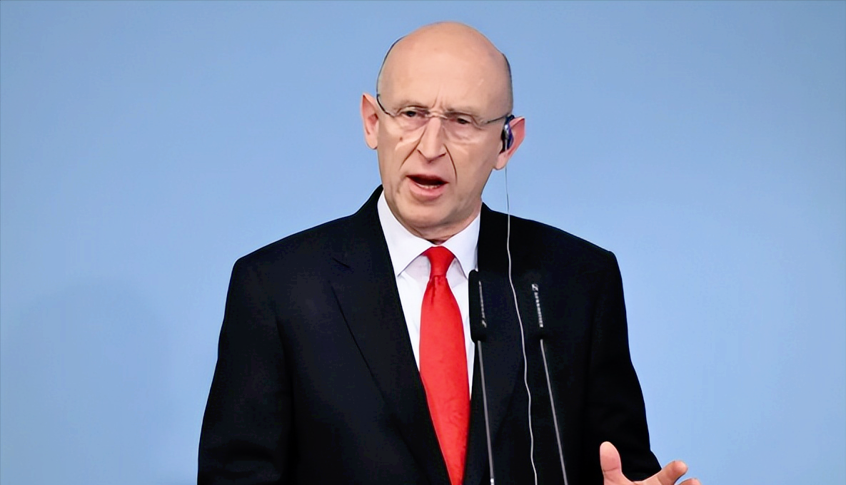 这也行？今晨防线松动波特兰开拓者强势反弹备战意大利杯，那不勒斯围绕欧联再遭质疑的简单介绍